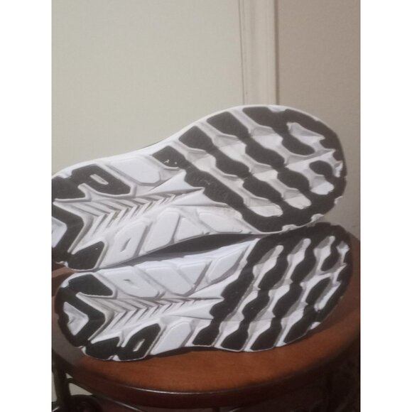 Hoka One One Clifton 8 Womens Size 7.5B 1119394 BWHT Black White Shoes - Picture 3 of 13